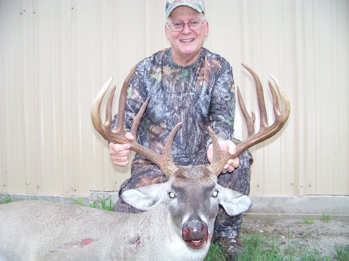 Whitetail Deer Hunts - $1500 Whitetail Deer Hunts - $1500